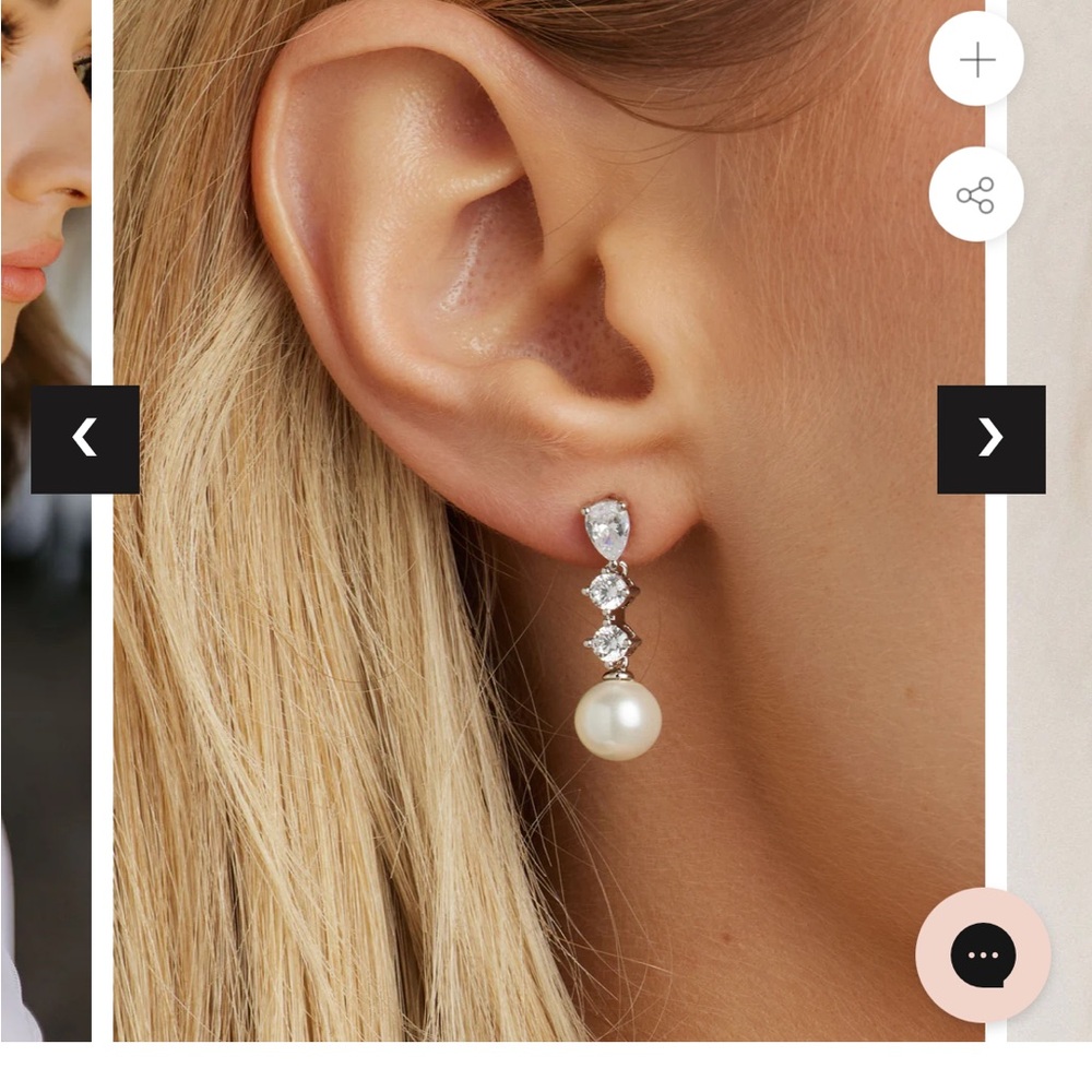 Untamed petals SERENADE PEARL AND CRYSTAL EARRINGS